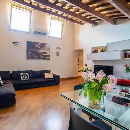 Experience Apartman *